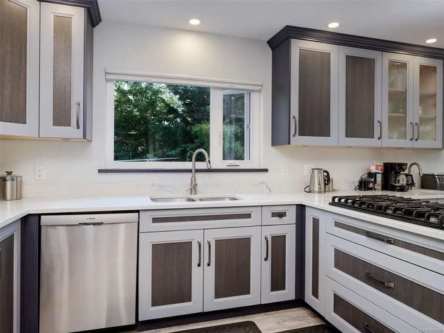 5 of 33 - 6232 Rodolph Rd, Central Saanich, BC