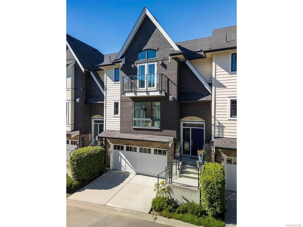 2835 Turnstyle Cres, Langford