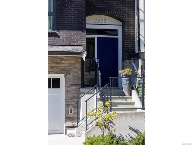 2 of 42 - 2835 Turnstyle Cres, Langford, BC