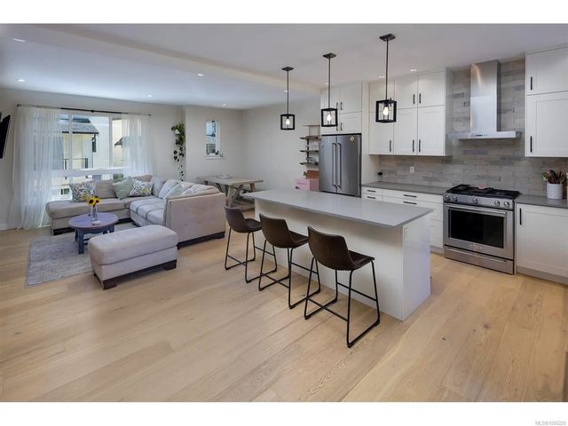 3 of 42 - 2835 Turnstyle Cres, Langford, BC