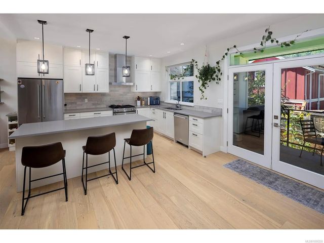 4 of 42 - 2835 Turnstyle Cres, Langford, BC
