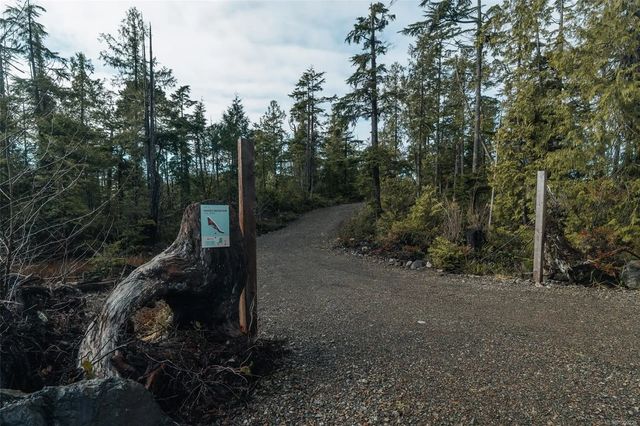 2 of 20 - Lot 4 Hawkes Rd, Ucluelet, BC