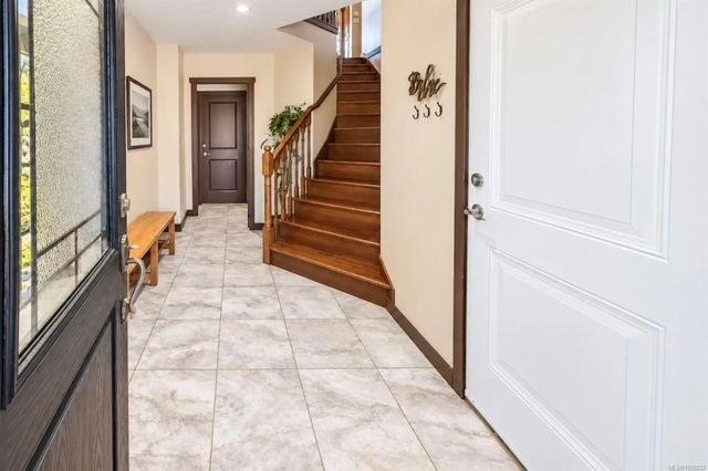 2 of 36 - 850 Lorne White Pl, Ucluelet, BC