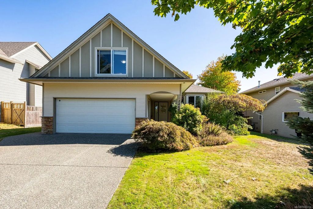2464 Stirling Cres, Courtenay