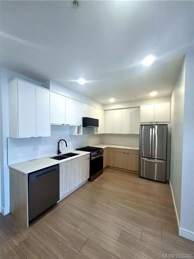 2 of 7 - 2629 Millstream Rd 306, Langford, BC