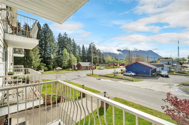 2 of 24 - 611 Macmillan Dr 205, Sayward, BC