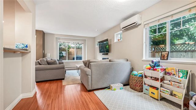 4 of 35 - 724 Larkhall Rd 110, Langford, BC