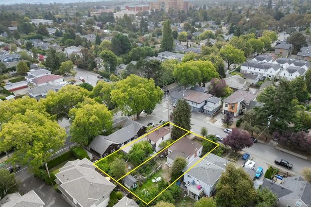4 of 13 - 1636/1662 Kings Rd, Victoria, BC