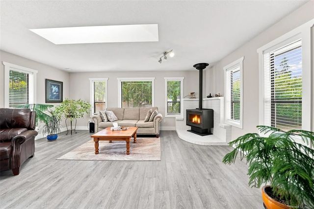 5 of 34 - 517 Hall Rd, Qualicum Beach, BC