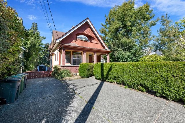 2 of 65 - 124 St. Andrews St, Victoria, BC