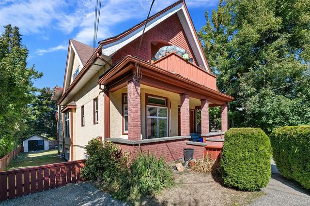 3 of 65 - 124 St. Andrews St, Victoria, BC