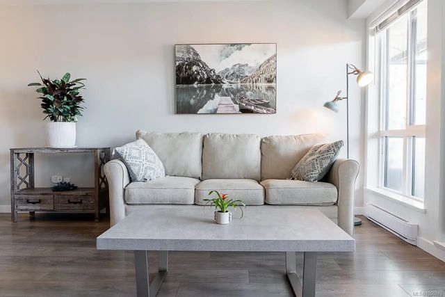 5 of 28 - 517 Fisgard St 302, Victoria, BC