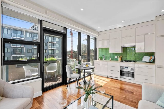5 of 74 - 1411 Cook St S310, Victoria, BC