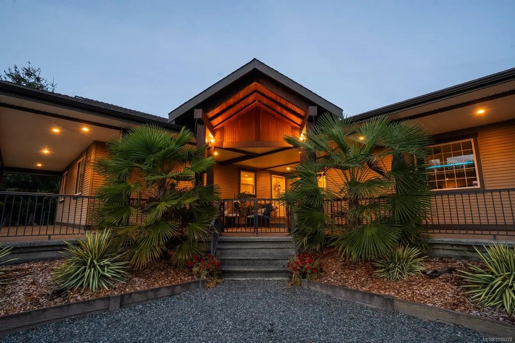 2070 Saras Way, Nanaimo