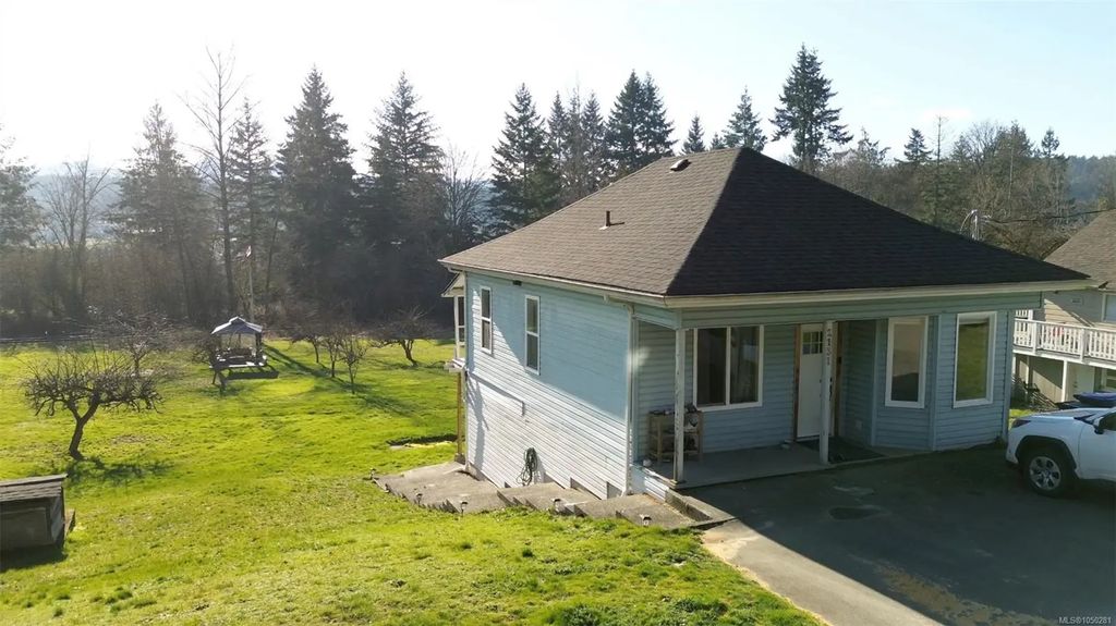 2131 Minto Ave, Nanaimo