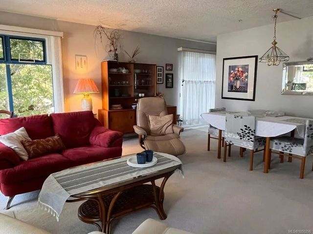 5 of 31 - 1063 Southgate St 402, Victoria, BC