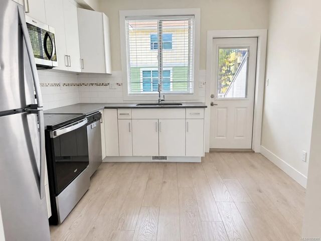 4 of 20 - 1027 College St 12, Duncan, BC