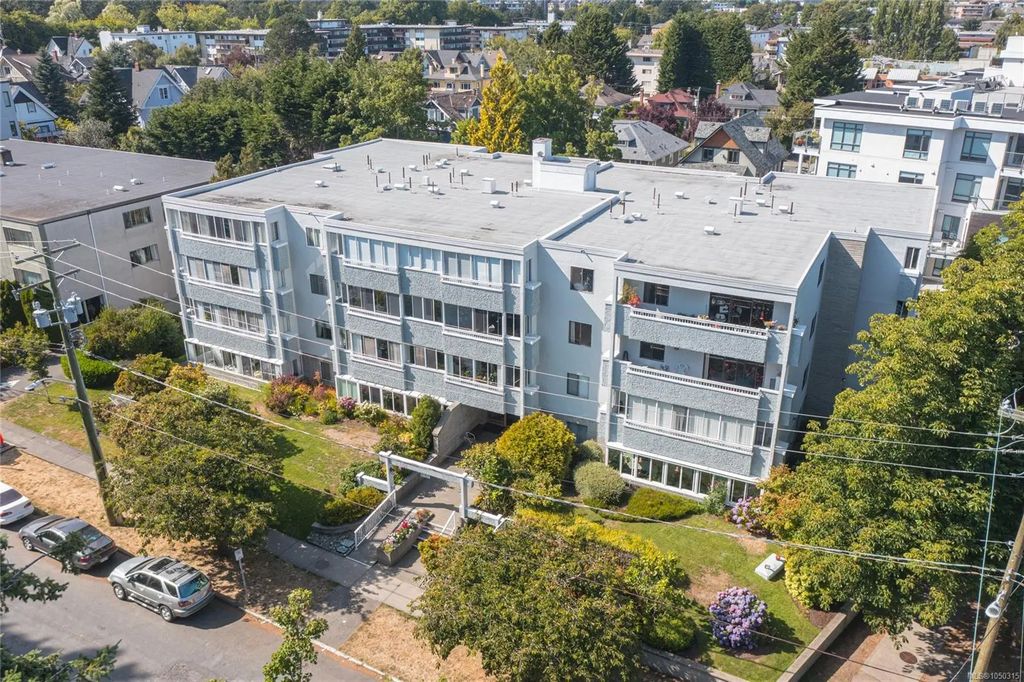 1050 Park Blvd 101, Victoria