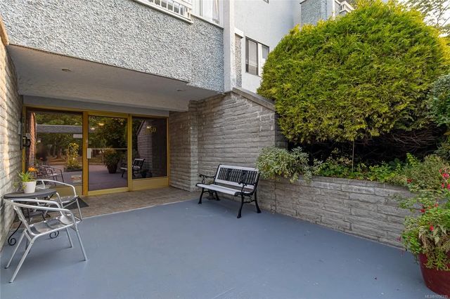 4 of 26 - 1050 Park Blvd 101, Victoria, BC