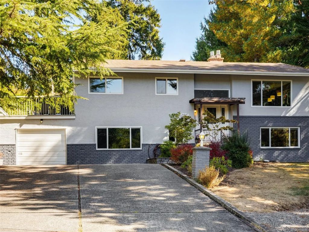 6647 Trudeau Terr, Central Saanich