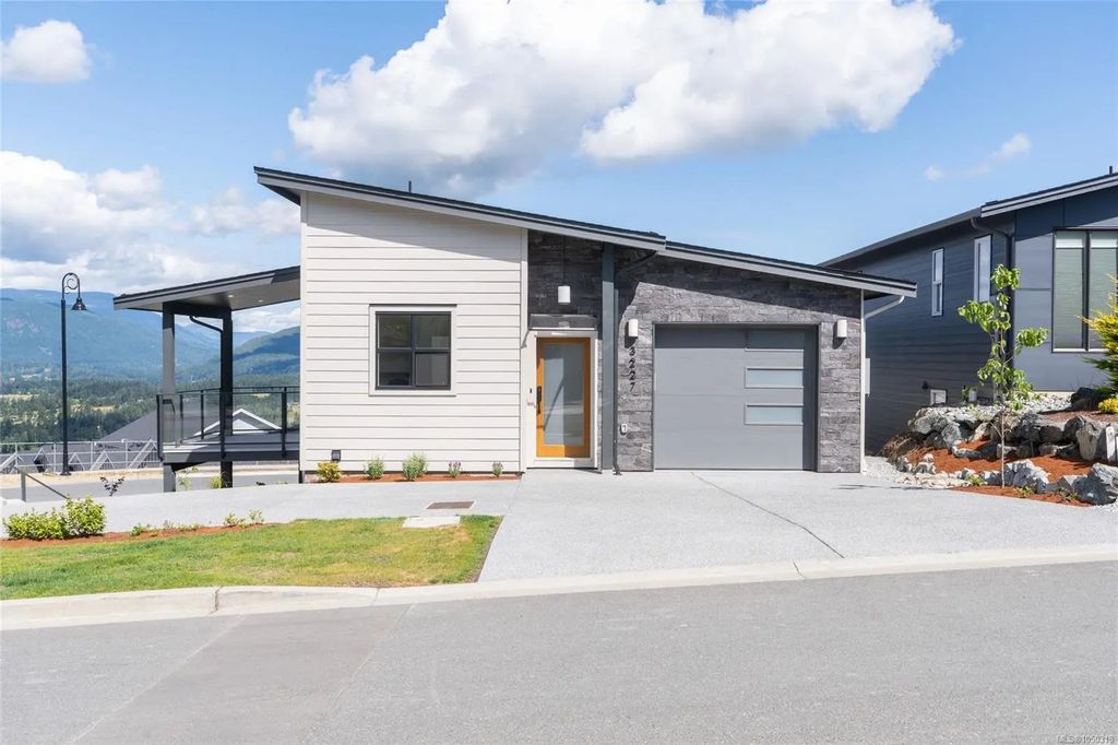 3227 Woodrush Dr, Duncan