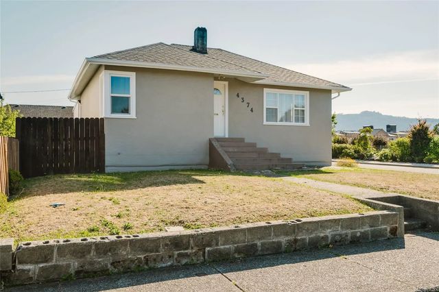 3 of 50 - 4374 Maitland St, Port Alberni, BC