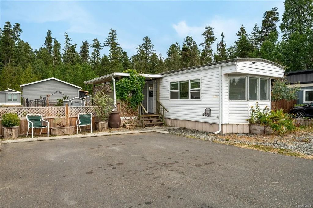 1050 Bowlby Rd 39, Coombs