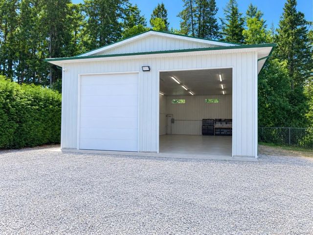 2 of 7 - 999 Shearme Rd, Coombs, BC