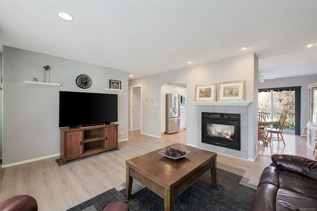 3 of 65 - 920 Brulette Pl 16, Mill Bay, BC