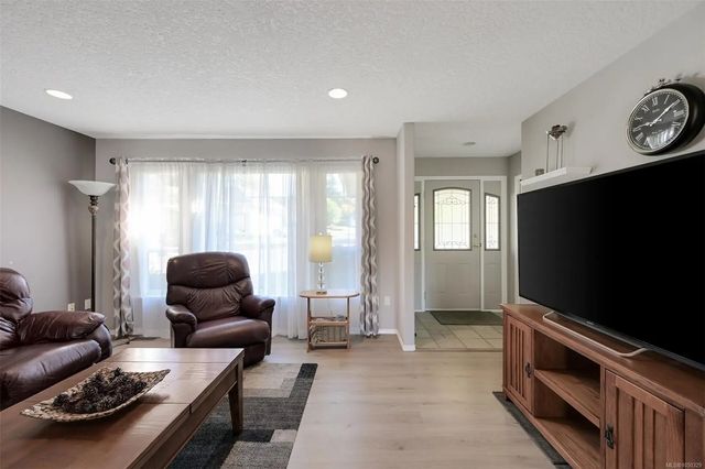 5 of 65 - 920 Brulette Pl 16, Mill Bay, BC