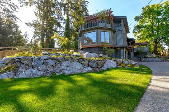 2 of 63 - 4906 Cordova Bay Rd, Saanich, BC