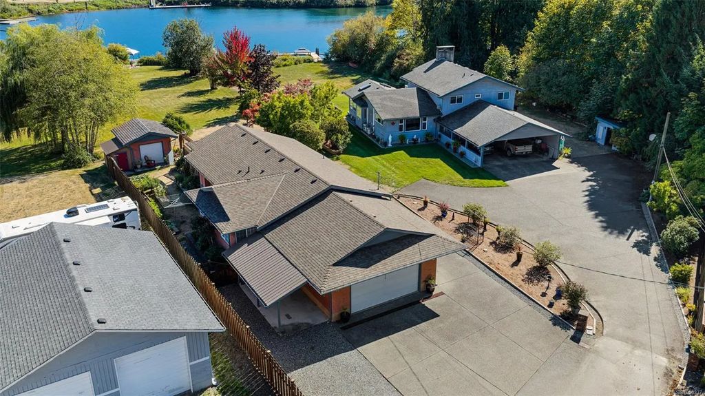 170 Wavell Rd, Lake Cowichan
