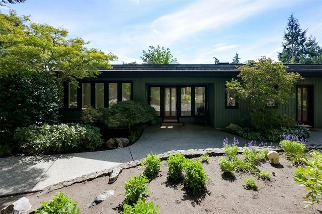 3 of 96 - 1682 Charlton Rd, Saanich, BC