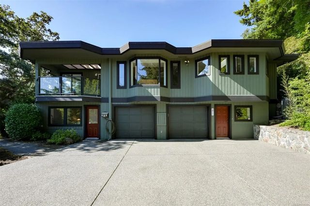4 of 96 - 1682 Charlton Rd, Saanich, BC
