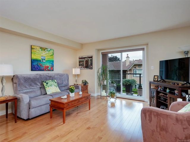 2 of 28 - 7070 West Saanich Rd 202, Central Saanich, BC