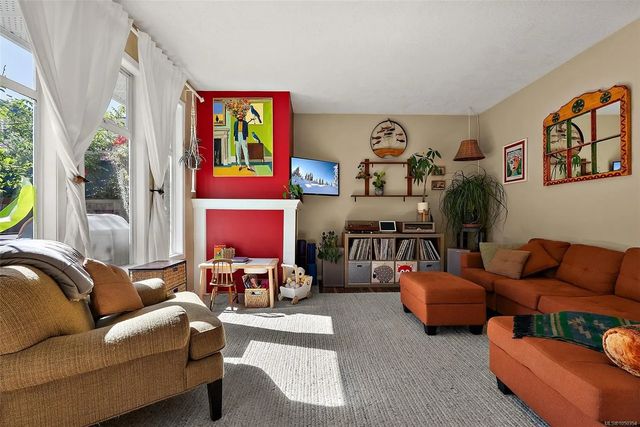 2 of 29 - 1109 Caledonia Ave, Victoria, BC