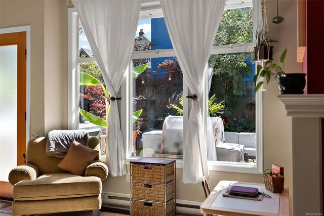 5 of 29 - 1109 Caledonia Ave, Victoria, BC