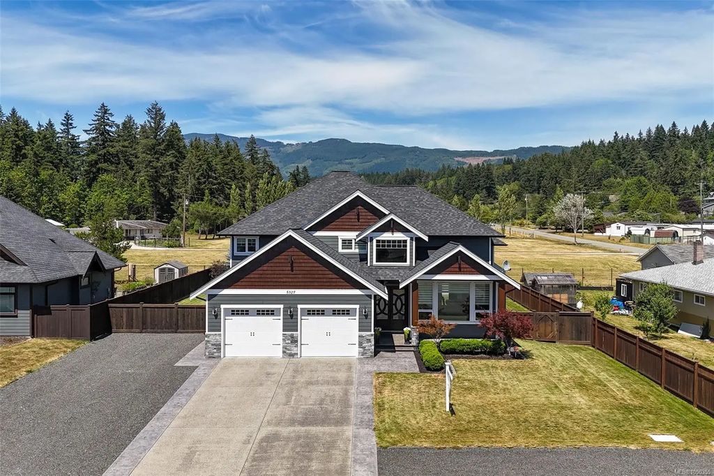 5327 Otter Pl, Port Alberni
