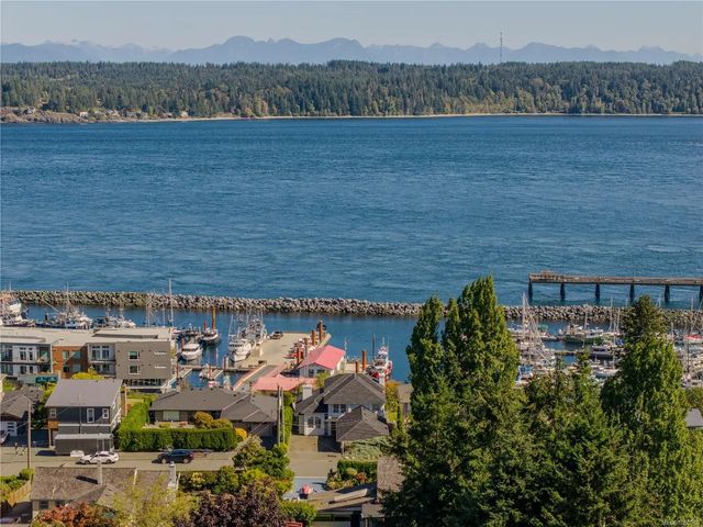 4 of 73 - 725 Thulin St, Campbell River, BC