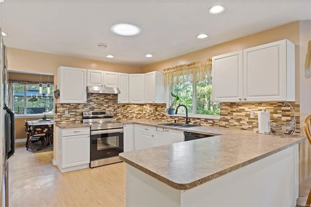 3 of 40 - 661 Millstream Lake Rd, Highlands, BC