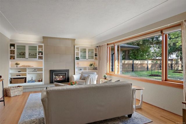 5 of 52 - 1680 Ash Rd, Saanich, BC