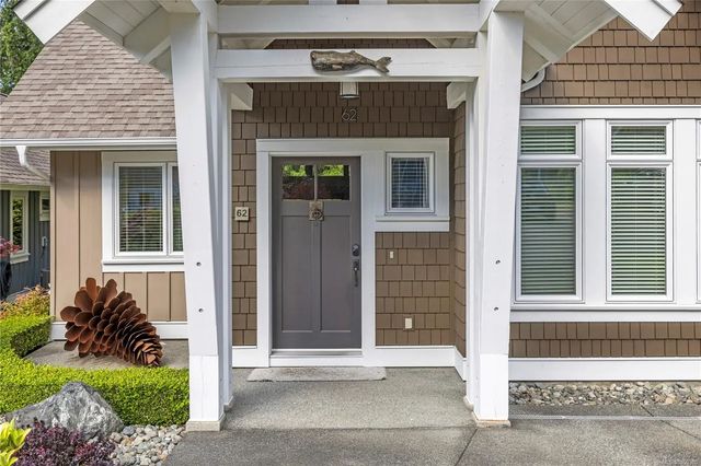 2 of 52 - 5251 Island Hwy W 62, Qualicum Beach, BC
