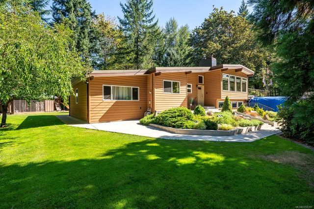 3 of 56 - 3742 James Cres, Black Creek, BC