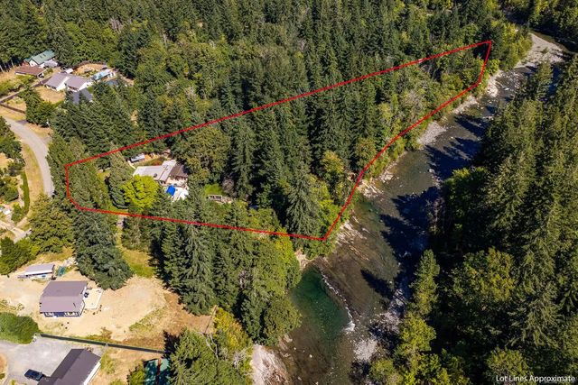 5 of 56 - 3742 James Cres, Black Creek, BC