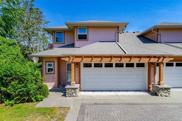 4 of 37 - 1963 Polo Park Crt, Central Saanich, BC
