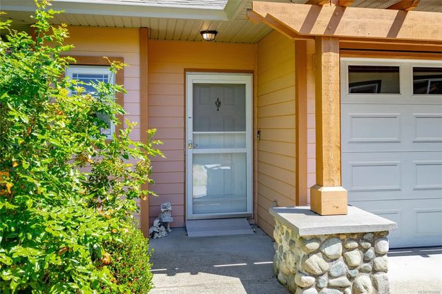 5 of 37 - 1963 Polo Park Crt, Central Saanich, BC