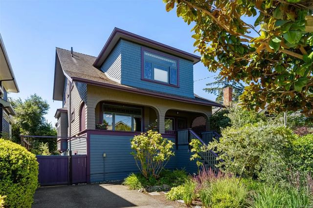 2 of 41 - 1271 Mckenzie St, Victoria, BC