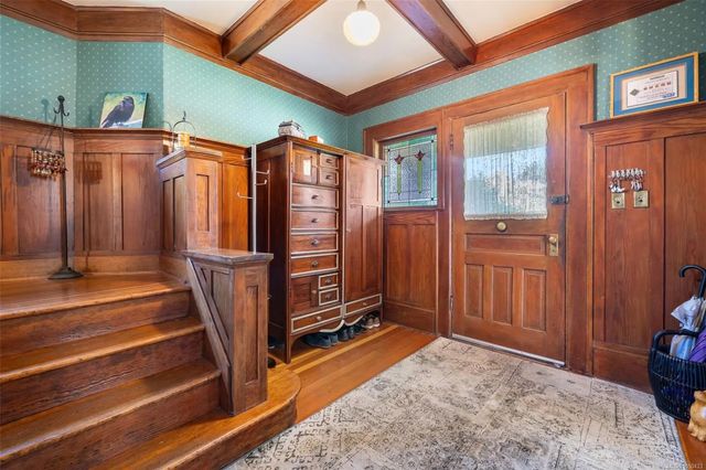5 of 41 - 1271 Mckenzie St, Victoria, BC