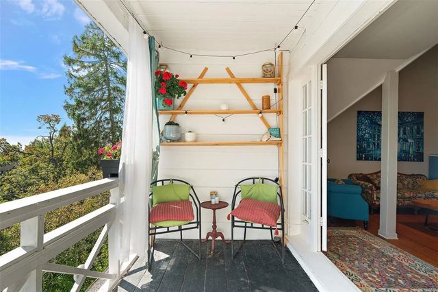 5 of 35 - 1715 Rockland Ave 5, Victoria, BC