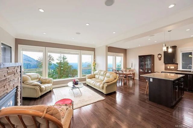 4 of 69 - 1177 Deerview Pl 110, Langford, BC